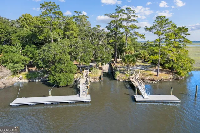 $945,000 | 628 London Hill Road West, Woodbine, GA 31569