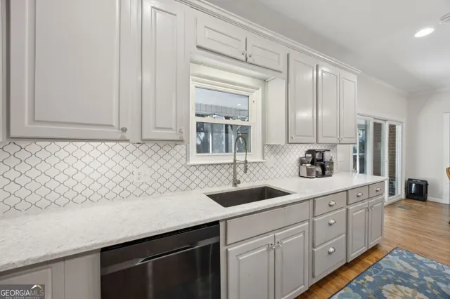 $945,000 | 628 London Hill Road West, Woodbine, GA 31569