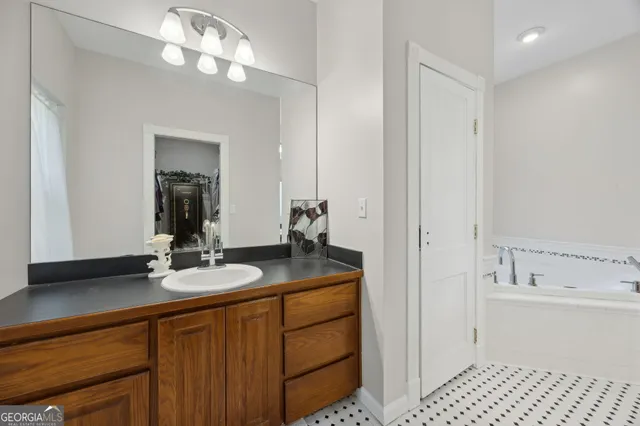 $945,000 | 628 London Hill Road West, Woodbine, GA 31569