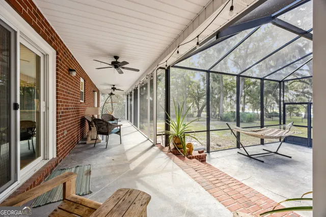 $945,000 | 628 London Hill Road West, Woodbine, GA 31569