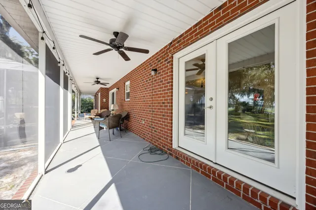 $945,000 | 628 London Hill Road West, Woodbine, GA 31569