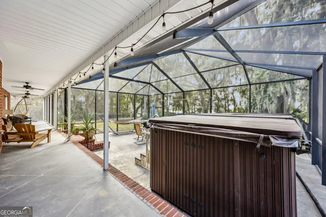 $945,000 | 628 London Hill Road West, Woodbine, GA 31569