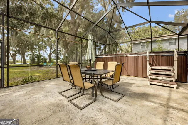 $945,000 | 628 London Hill Road West, Woodbine, GA 31569