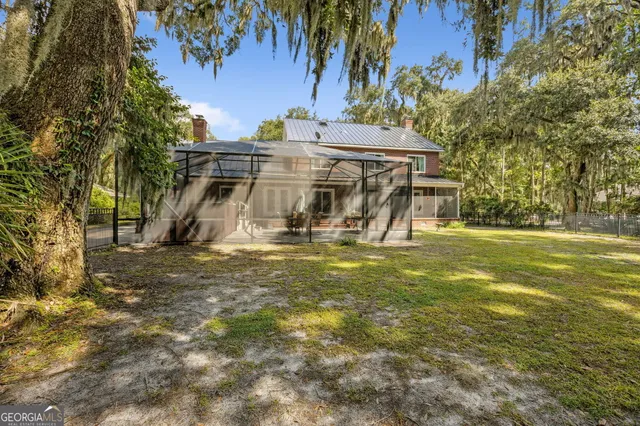 $945,000 | 628 London Hill Road West, Woodbine, GA 31569