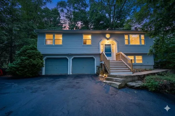 $589,000 | 85 Taylor Street, Nashua, NH 03060