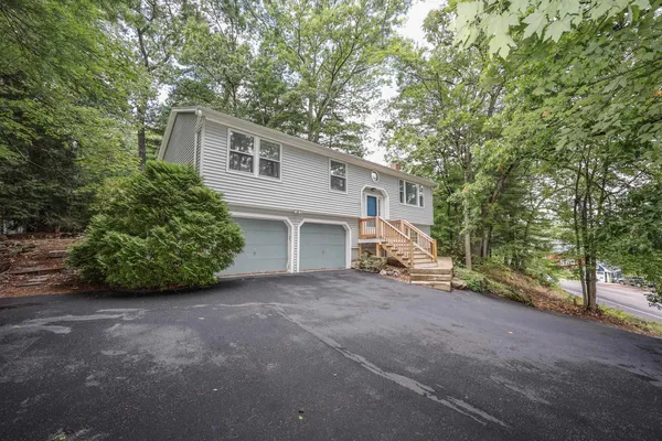$559,000 | 85 Taylor Street, Nashua, NH 03060
