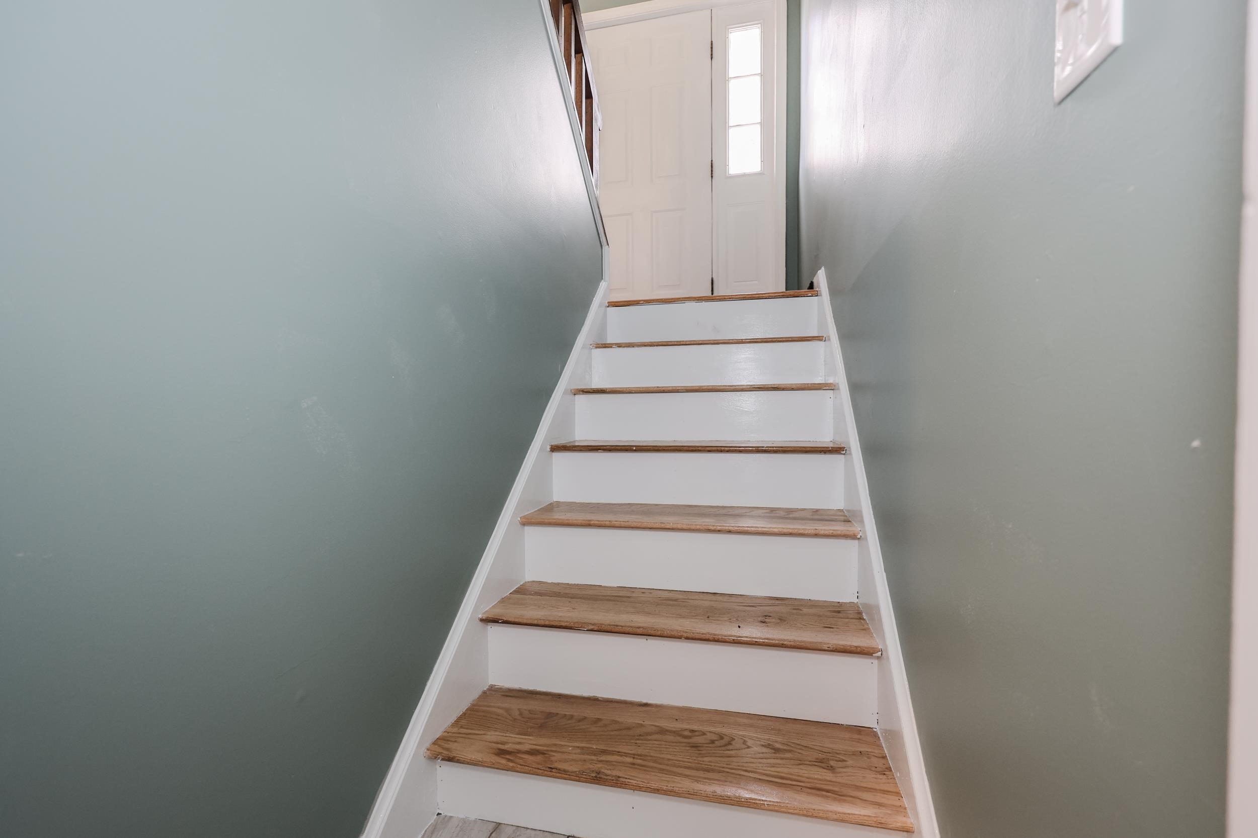 85 Taylor Street Nashua, NH 03060 - Photo 17 of 48