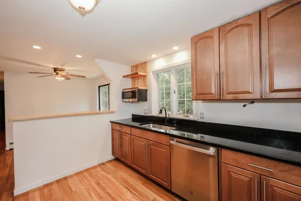 $559,000 | 85 Taylor Street, Nashua, NH 03060