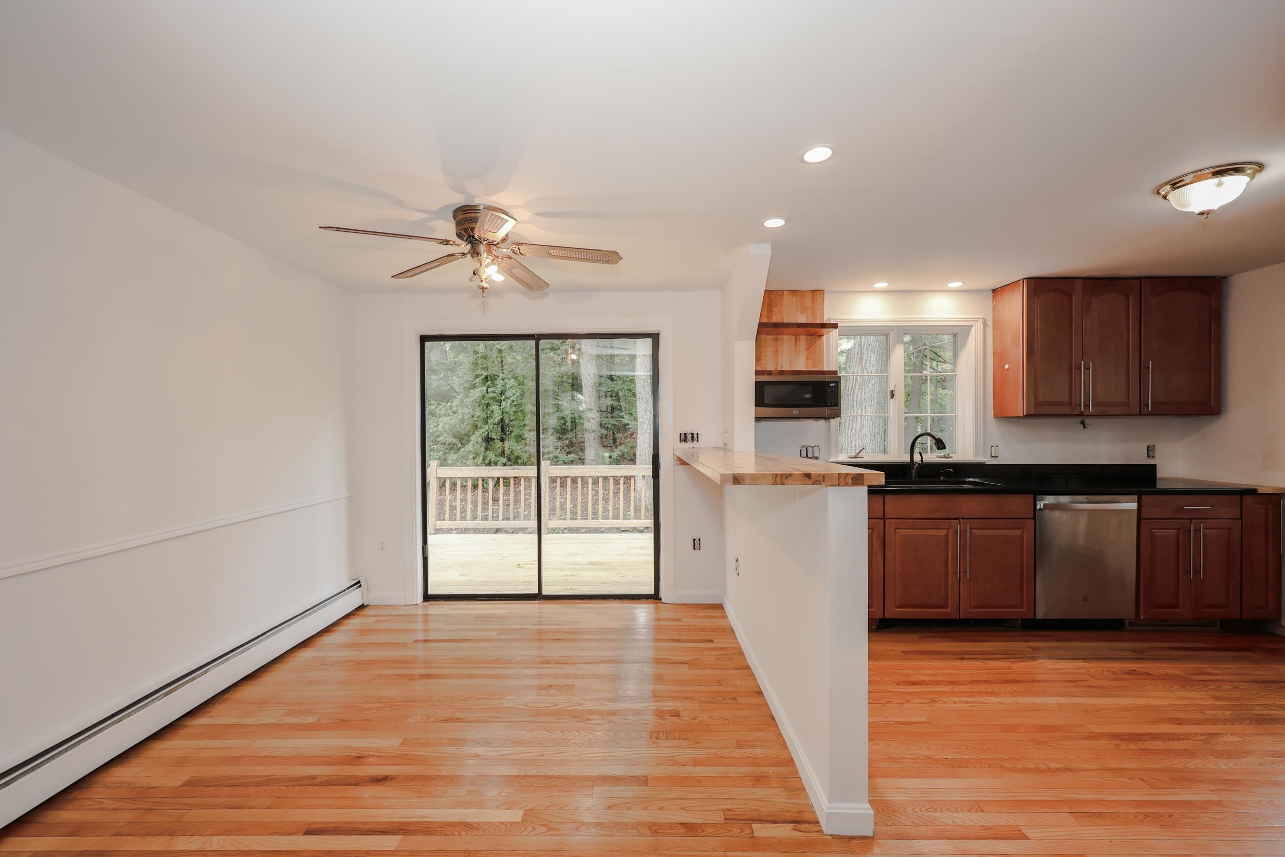 85 Taylor Street Nashua, NH 03060 - Photo 23 of 48