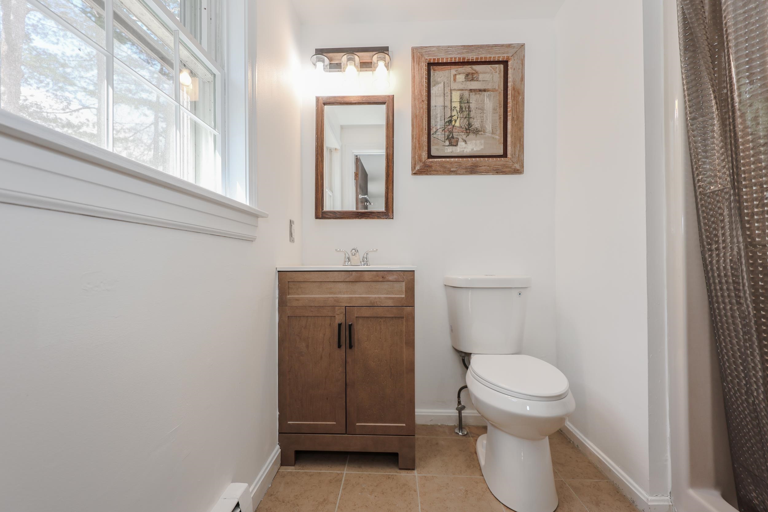 85 Taylor Street Nashua, NH 03060 - Photo 29 of 48