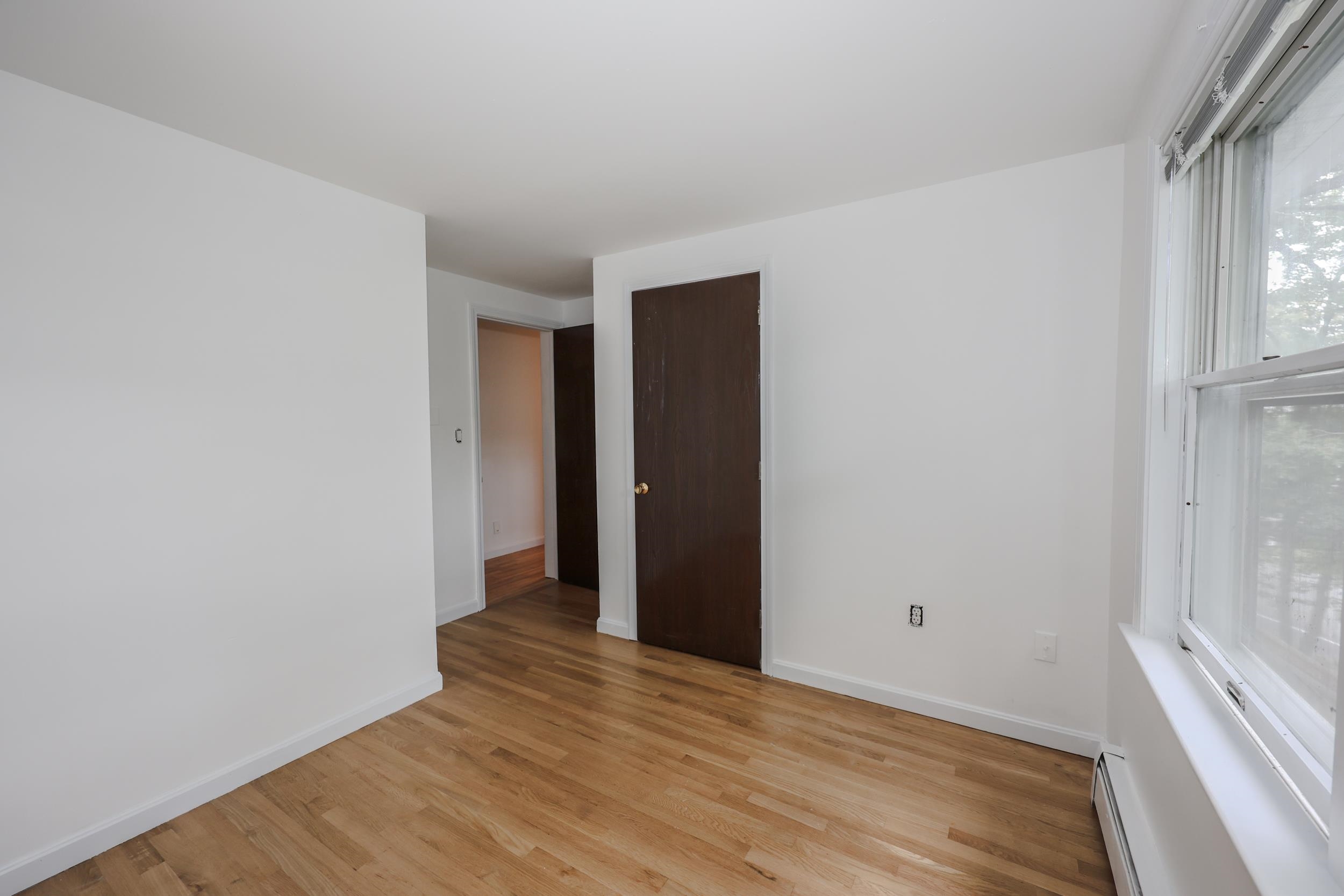85 Taylor Street Nashua, NH 03060 - Photo 31 of 48