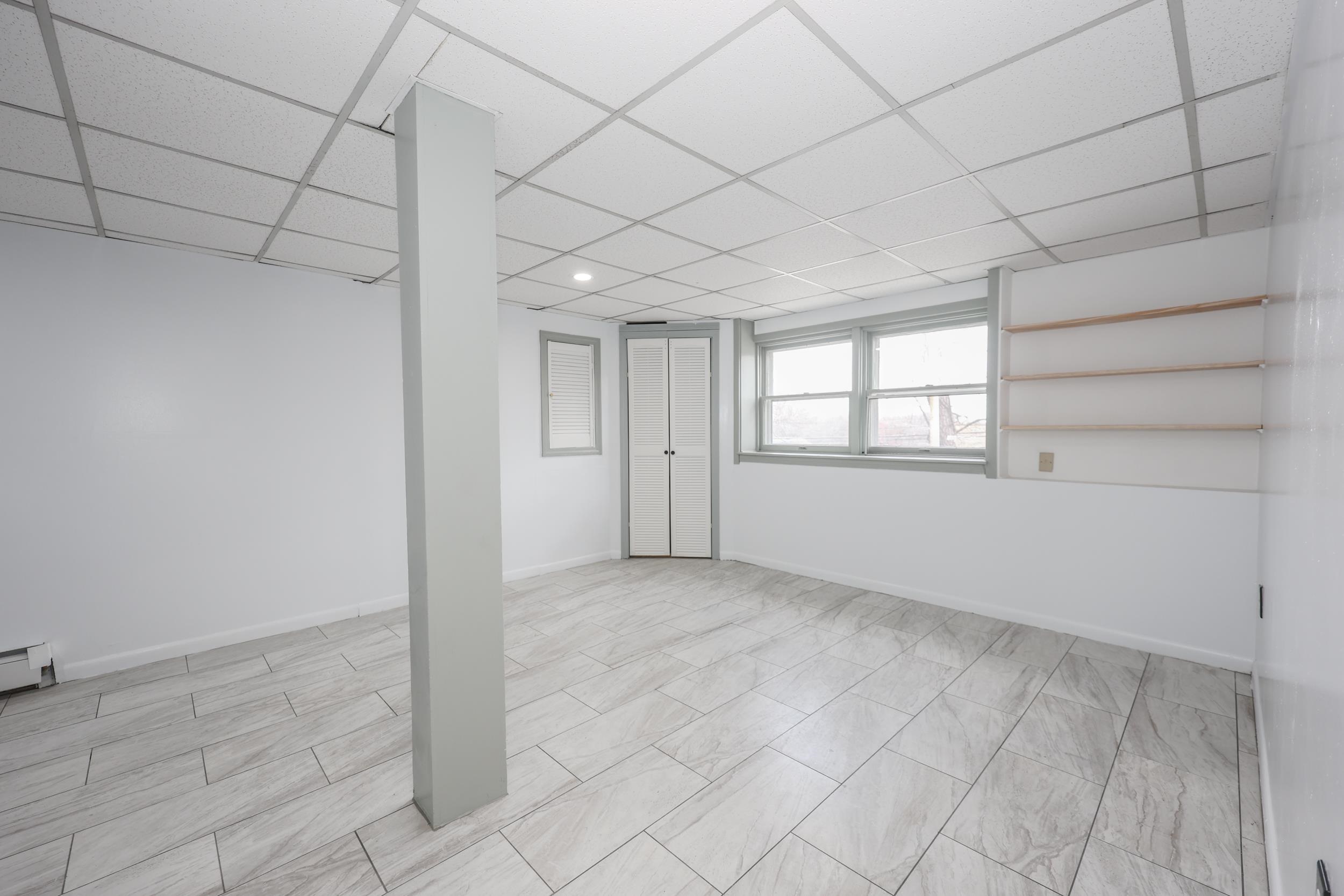 85 Taylor Street Nashua, NH 03060 - Photo 4 of 48