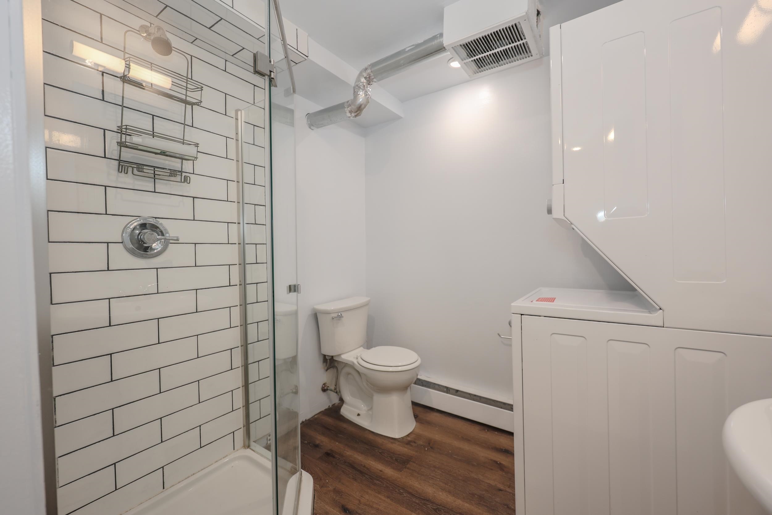 85 Taylor Street Nashua, NH 03060 - Photo 5 of 48