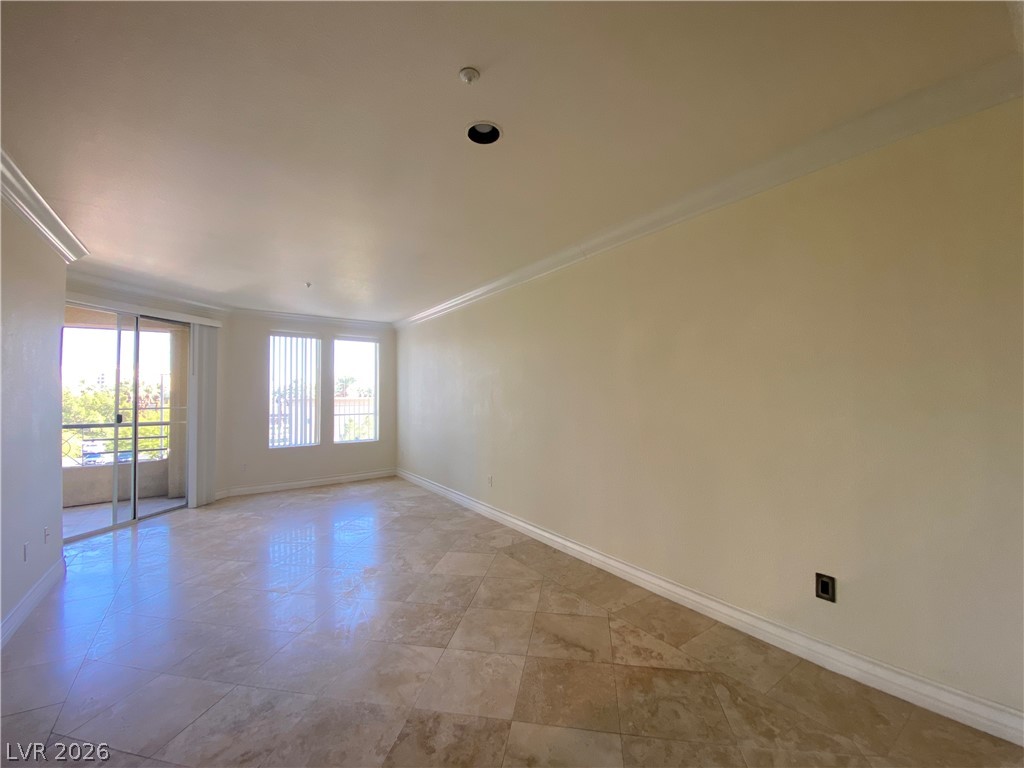 270 East Flamingo Road, Unit 215 Las Vegas, NV 89169 - Photo 3 of 35