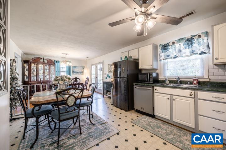 983 Rives Street Charlottesville, VA 22902 - Photo 19 of 41 Gallery Image 19