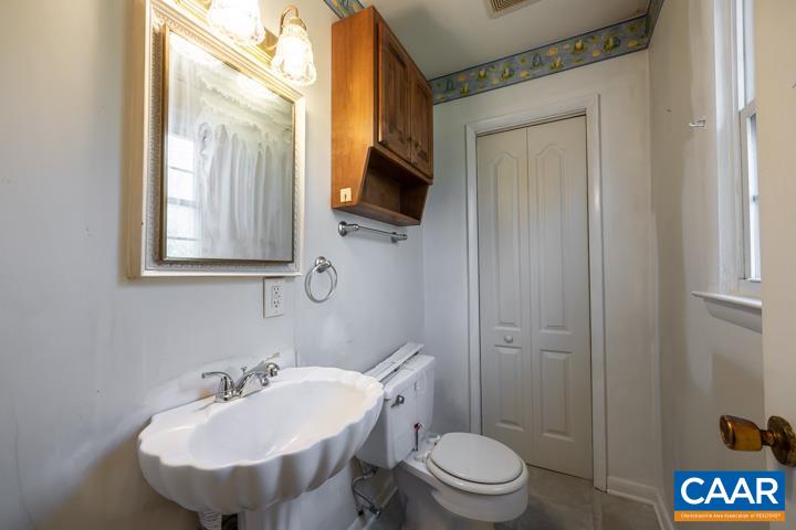 983 Rives Street Charlottesville, VA 22902 - Photo 23 of 41 Gallery Image 23