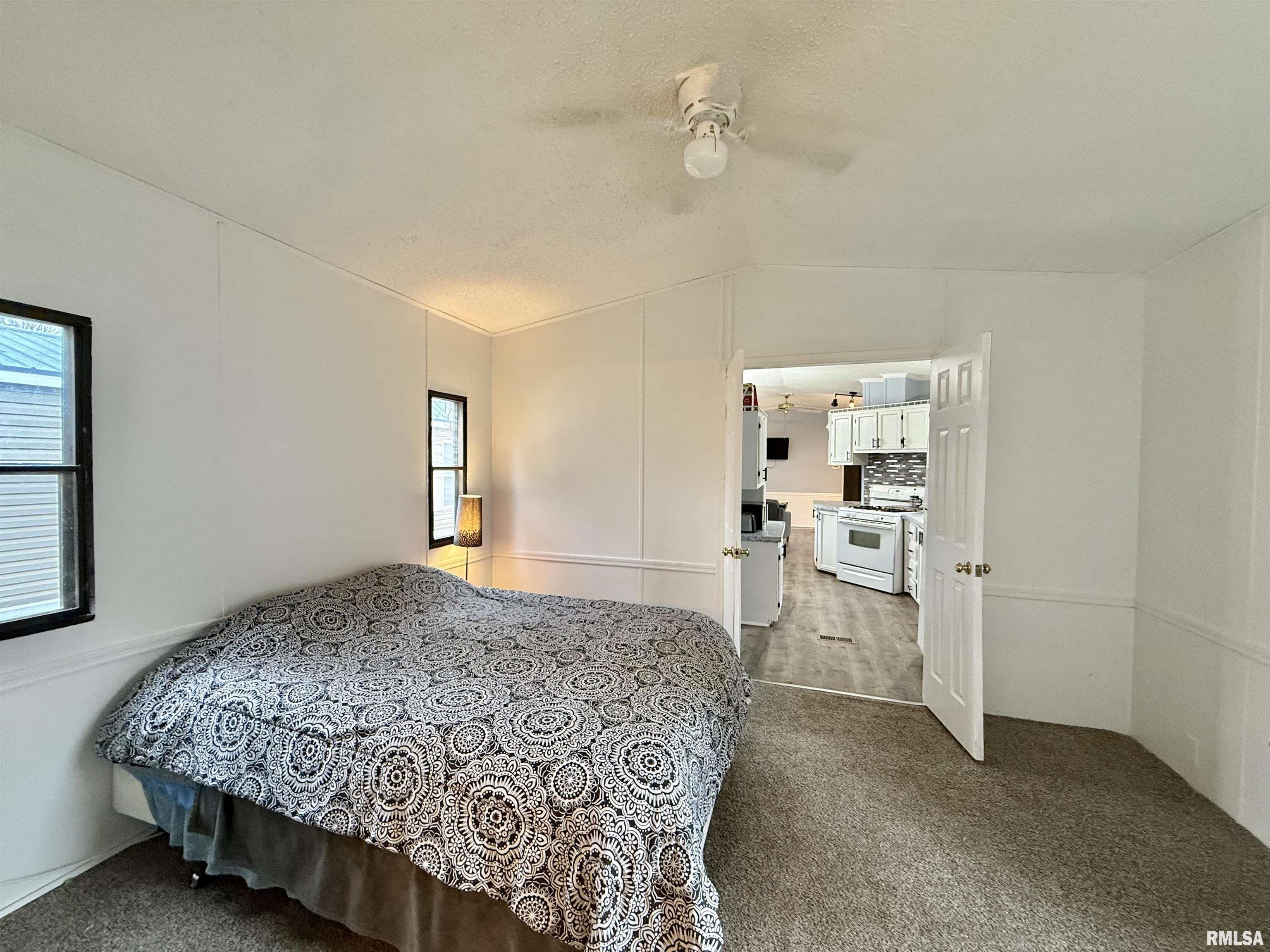 8414 North Dundee Road Peoria, IL 61615 - Photo 13 of 17