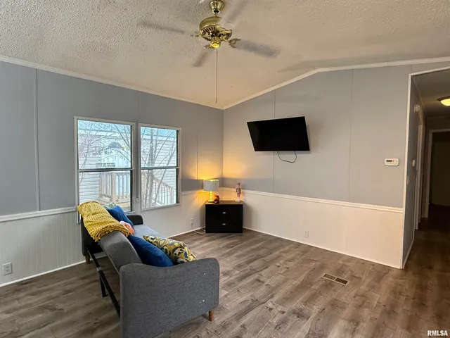 $44,900 | 8414 North Dundee Road, Peoria, IL 61615