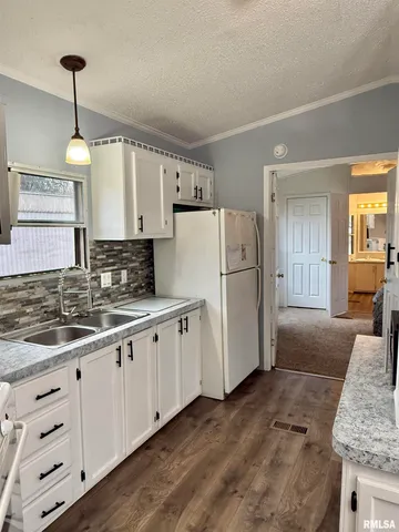 $44,900 | 8414 North Dundee Road, Peoria, IL 61615