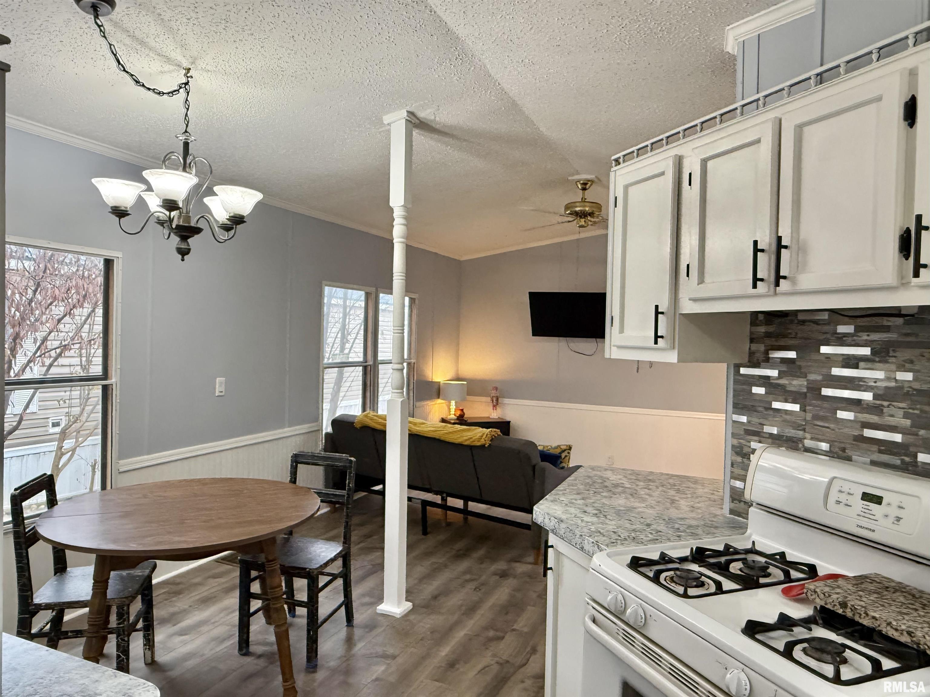 8414 North Dundee Road Peoria, IL 61615 - Photo 7 of 17