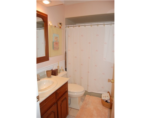 4042 Post Road, Unit 10 Warwick, RI 02886 - Photo 13 of 19 Bathroom.