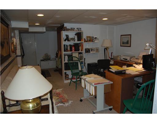 4042 Post Road, Unit 10 Warwick, RI 02886 - Photo 15 of 19 Studio/Study/Office.