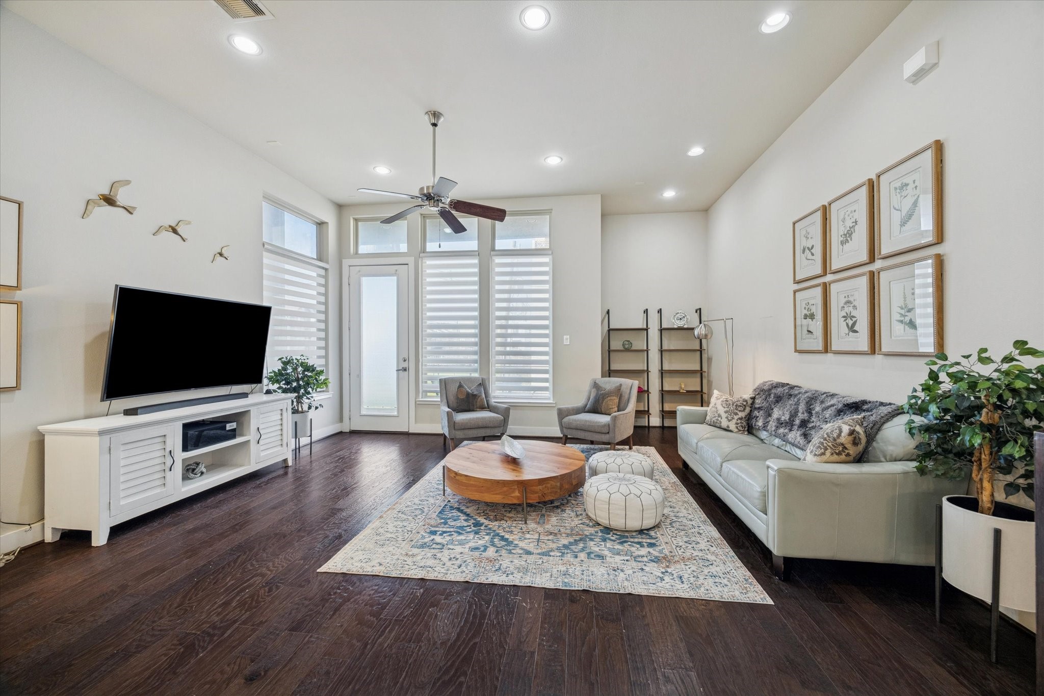 4417 Eli Street Houston, TX 77007 - Photo 9 of 24 Access to the second story balcony is off the living area.