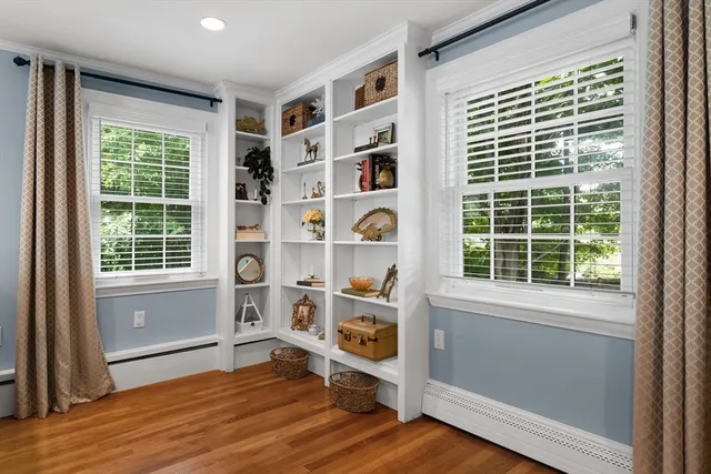 $1,899,000 | 2 Longfellow Road, Wellesley, MA 02481