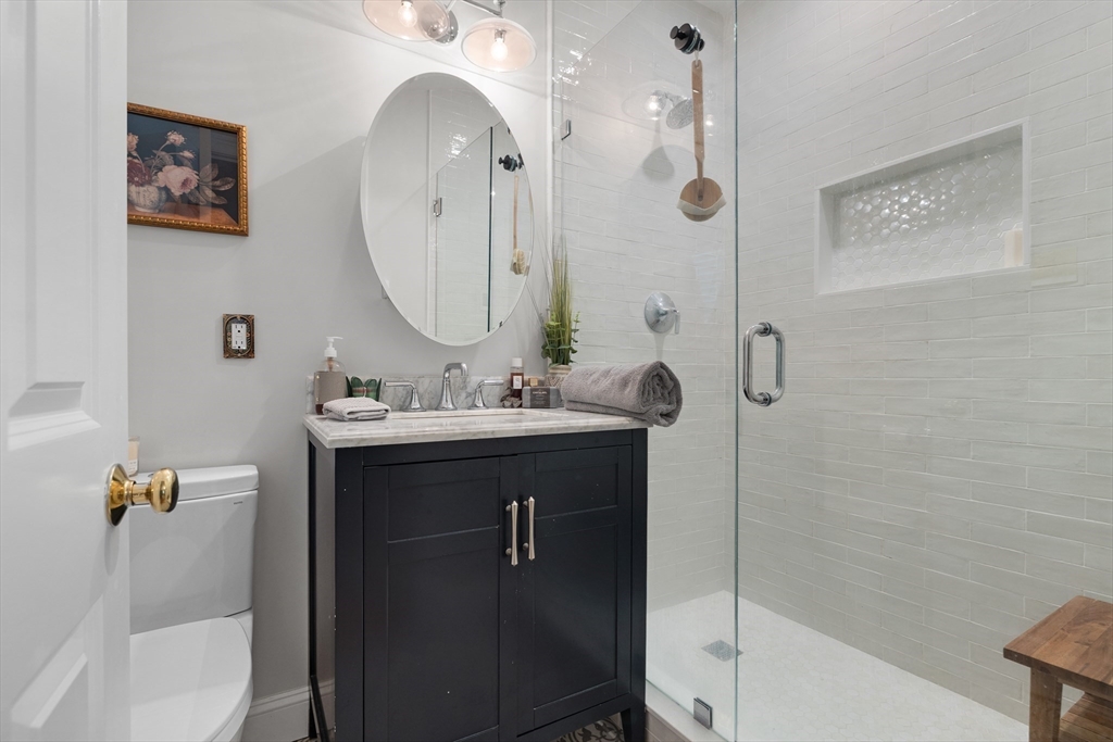 2 Longfellow Road Wellesley, MA 02481 - Photo 20 of 32