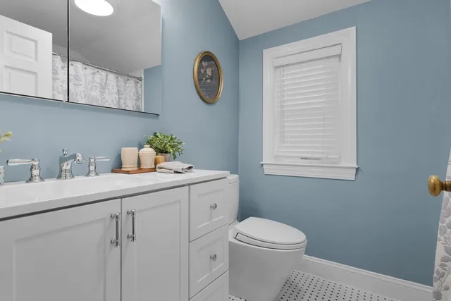 $1,899,000 | 2 Longfellow Road, Wellesley, MA 02481