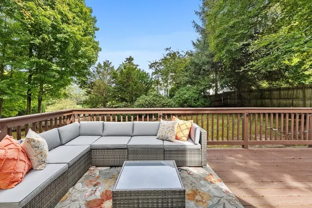 $1,899,000 | 2 Longfellow Road, Wellesley, MA 02481