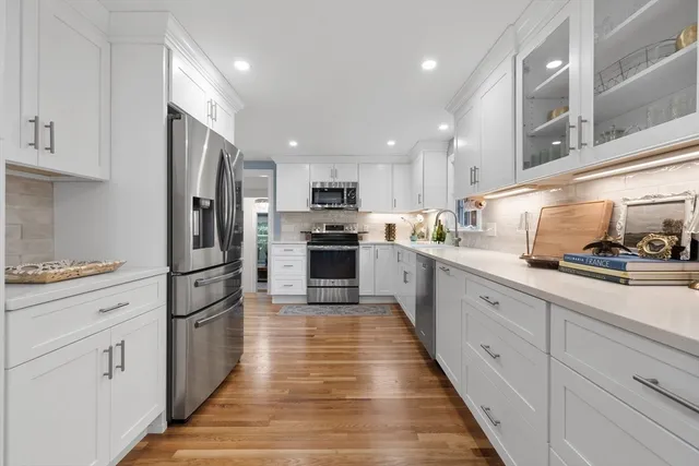 $1,899,000 | 2 Longfellow Road, Wellesley, MA 02481