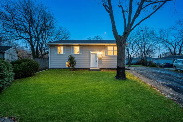 $199,900 | 1764 Ross Crescent, Sauk Village, IL 60411