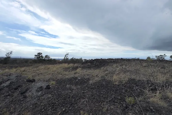 a view of a dry field
