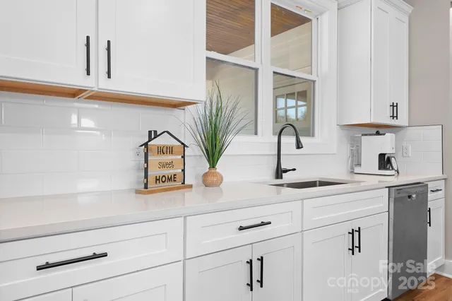 $659,000 | 615 Sandycrest Drive, Cherryville, NC 28021