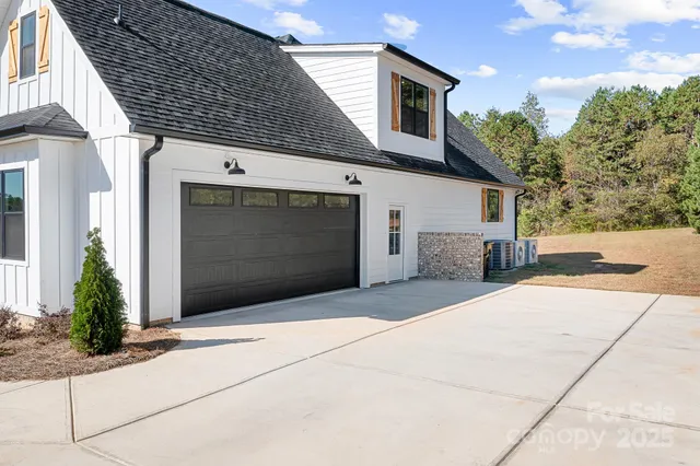 $659,000 | 615 Sandycrest Drive, Cherryville, NC 28021