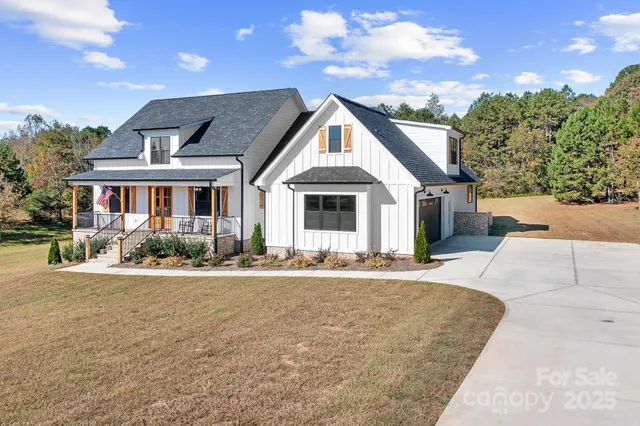 $659,000 | 615 Sandycrest Drive, Cherryville, NC 28021