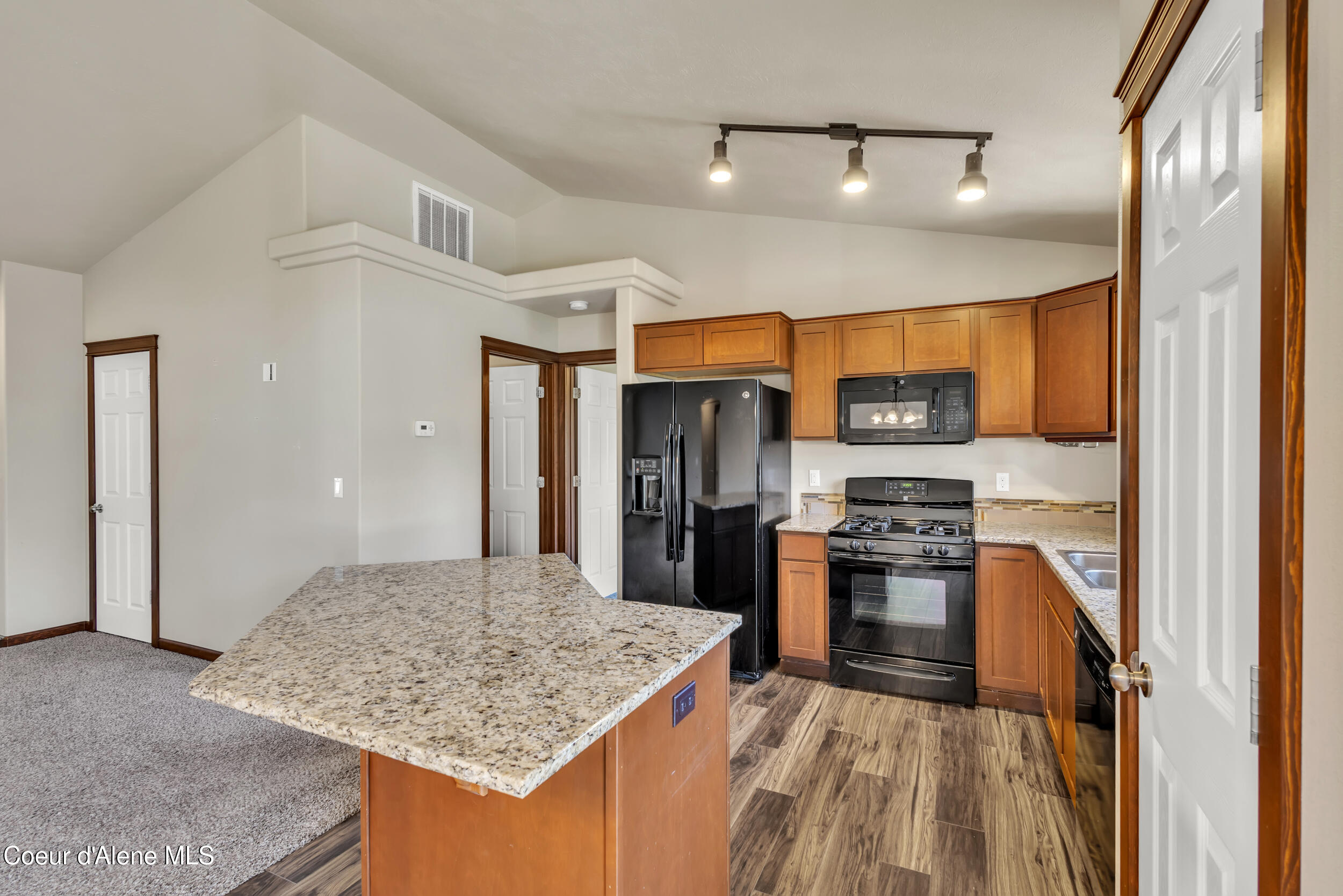 6684 West Conner Street Rathdrum, ID 83858 - Photo 13 of 42 Kitchen
