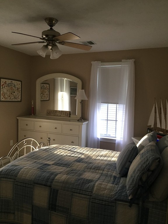 13 Queen Of Roses Lane, Unit 13 Uxbridge, MA 01569 - Photo 12 of 20 Gallery Image 12
