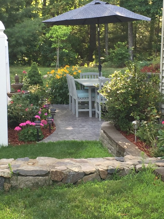 13 Queen Of Roses Lane, Unit 13 Uxbridge, MA 01569 - Photo 17 of 20 Gallery Image 17