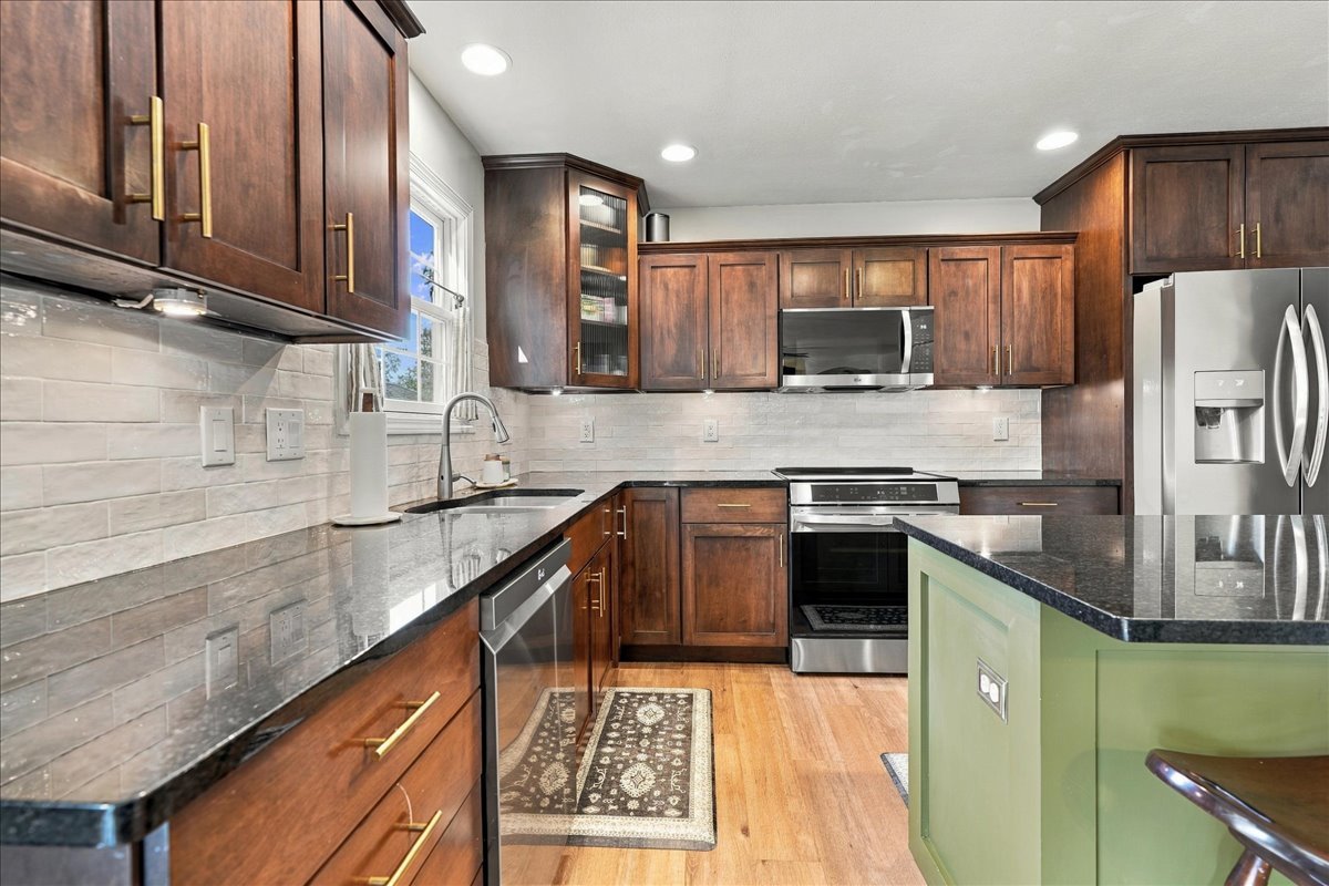1403 Kickapoo Creek Road Bloomington, IL 61705 - Photo 12 of 41 Gallery Image 12