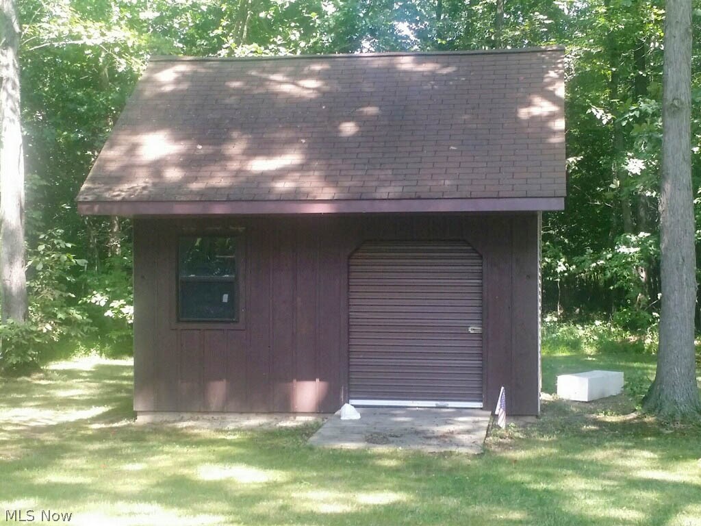 48730 Russia Road Amherst, OH 44001 - Photo 7 of 24 Gallery Image 7