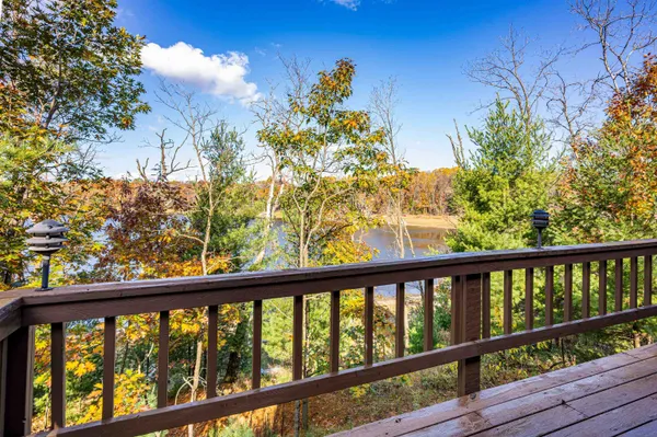 $285,000 | W7980 Glacier Lake Lane, Oxford, WI 53952