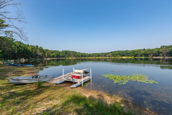$285,000 | W7980 Glacier Lake Lane, Oxford, WI 53952