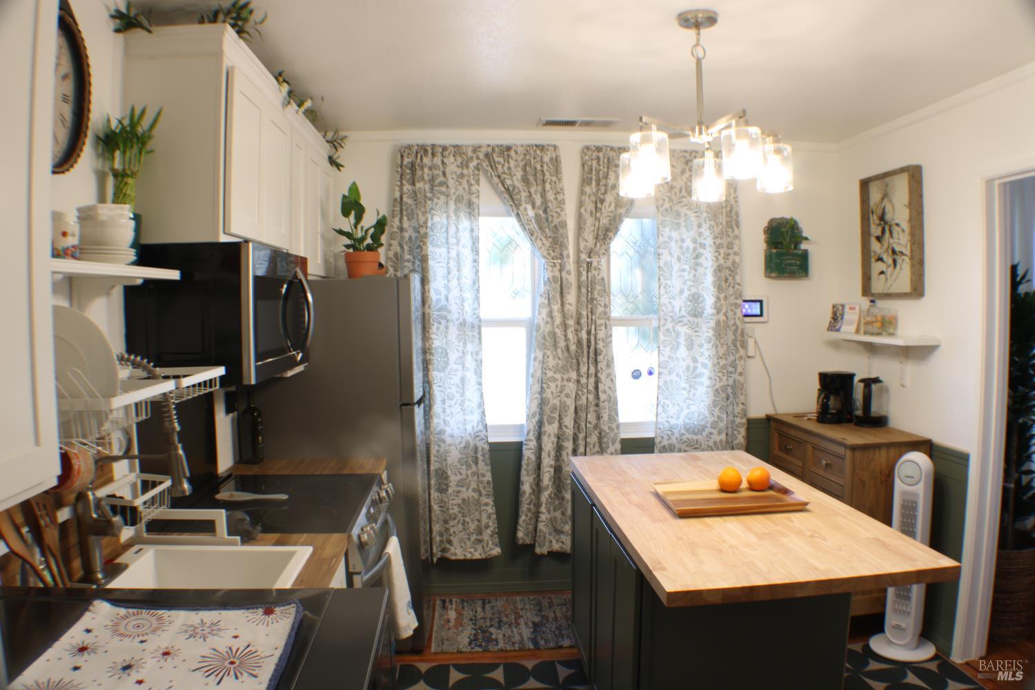 100 Ridgway Avenue Santa Rosa, CA 95401 - Photo 11 of 19