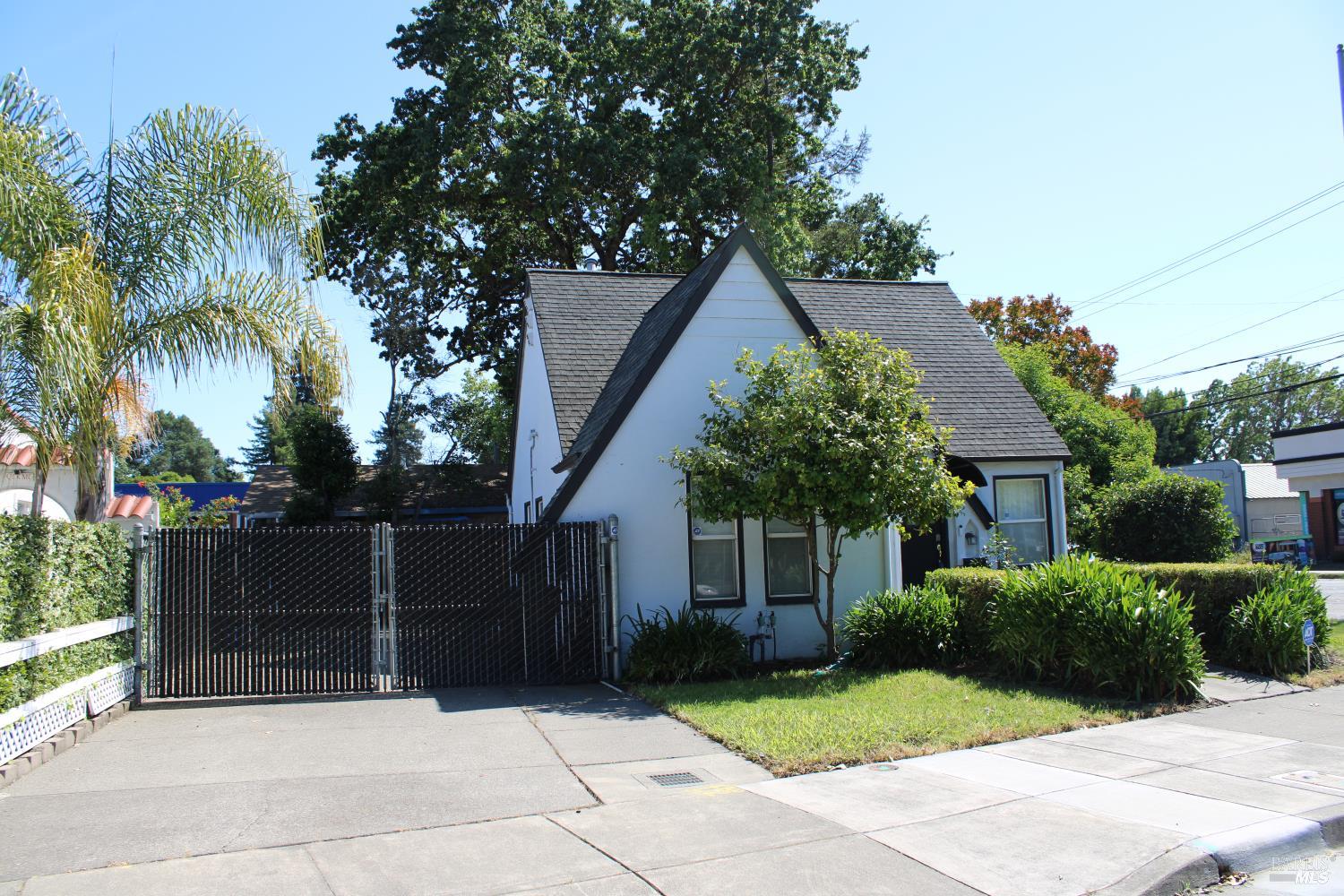 100 Ridgway Avenue Santa Rosa, CA 95401 - Photo 2 of 19