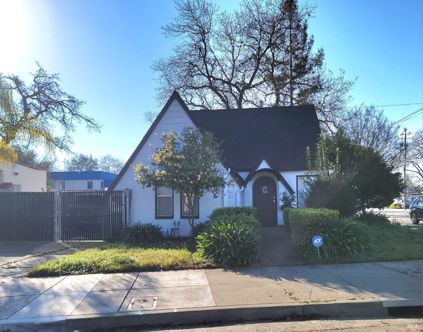 100 Ridgway Avenue Santa Rosa, CA 95401 - Photo 2 of 30