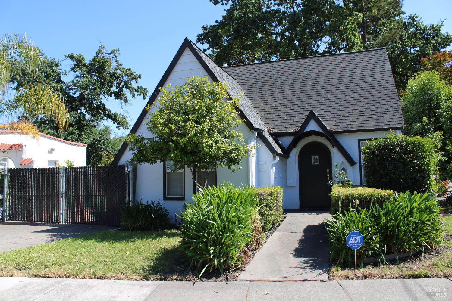 100 Ridgway Avenue Santa Rosa, CA 95401 - Photo 3 of 19