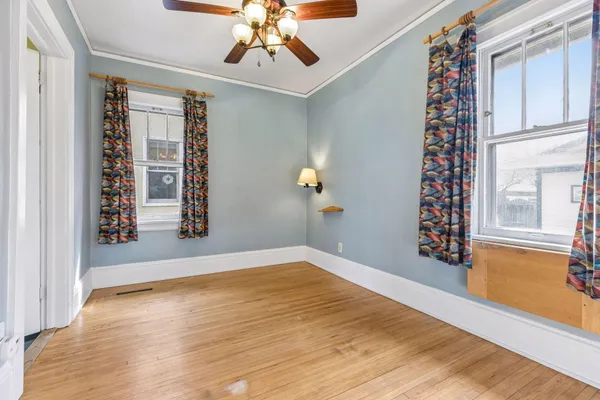 $300,000 | 2146 West James Avenue, St. Paul, MN 55105