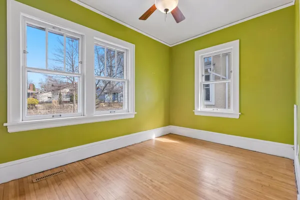 $300,000 | 2146 West James Avenue, St. Paul, MN 55105